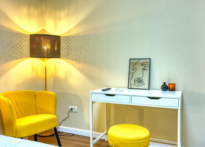 Romana Luxury Design - Center By Pumo Apartment *