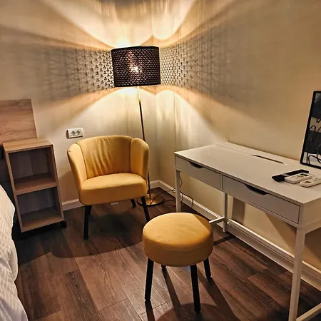 Romana Luxury Design - Center By Pumo *