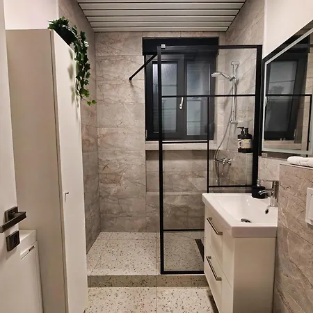 Romana Luxury Design - Center By Pumo