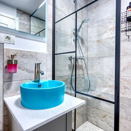 Romana Luxury Design - Center By Pumo 3*