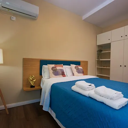 Romana Luxury Design - Center By Pumo מלון דירות 3*