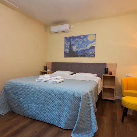 Romana Luxury Design - Center By Pumo 3*