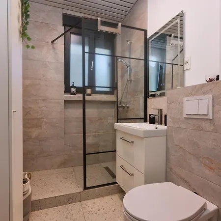 Romana Luxury Design - Center By Pumo 3* בוקרשט