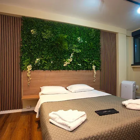 מלון דירות Romana Luxury Design - Center By Pumo 3*