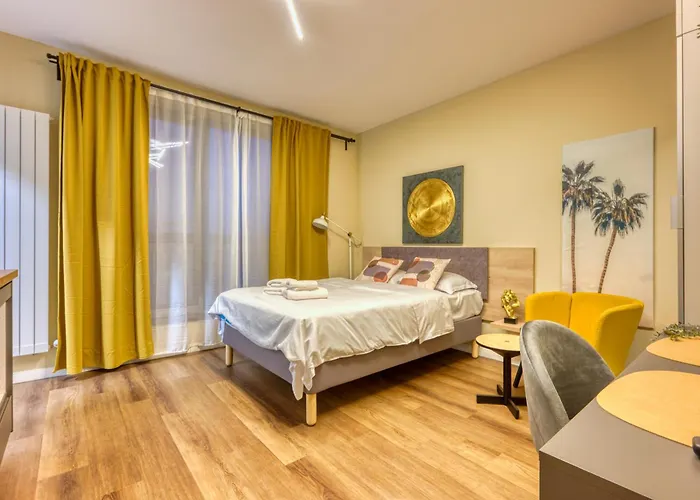 Romana Luxury Design - Center By Pumo Appartement