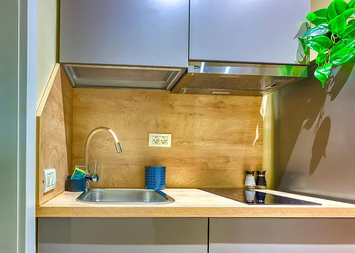 Romana Luxury Design - Center By Pumo