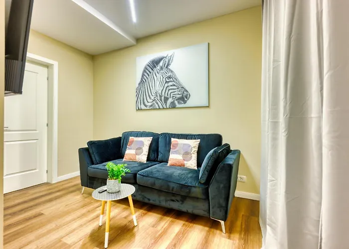 Апартаменти Romana Luxury Design - Center By Pumo