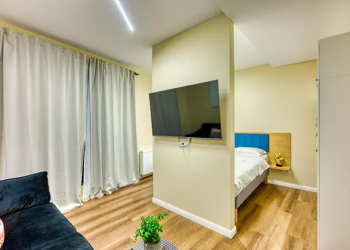 Romana Luxury Design - Center By Pumo *